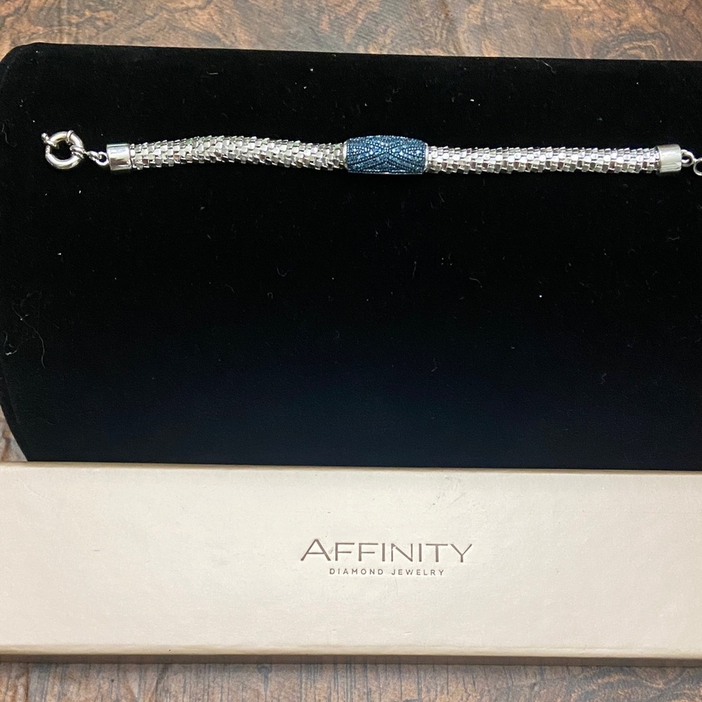 Afinity Blue diamond and Silver Bracelet